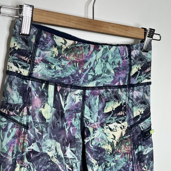 Lululemon Run Inspire Crop Iridescent Multi Womens Size 2 Capri Cropped Abstract - Picture 2 of 11